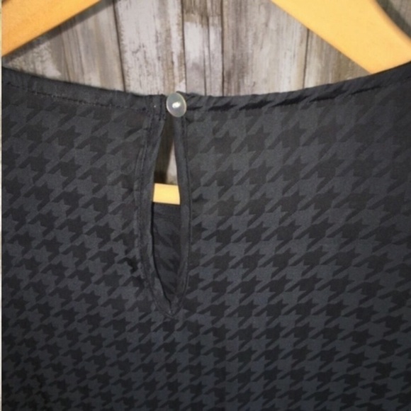 A New Day Black Houndstooth Blouse - Picture 3 of 5